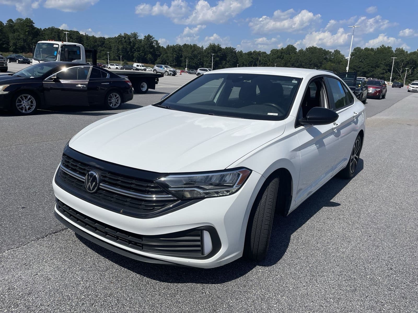 2024 Volkswagen Jetta Sport photo 1