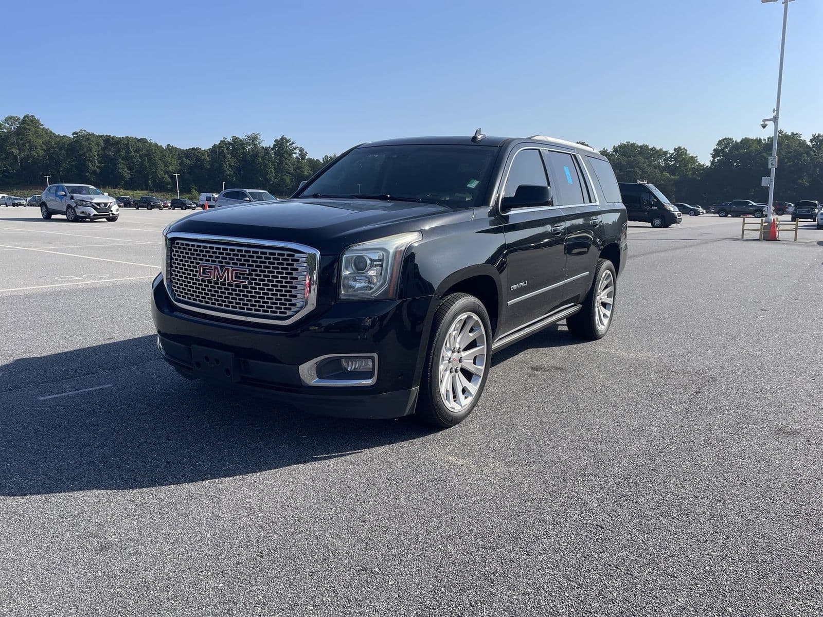 2015 GMC Yukon Denali photo 1
