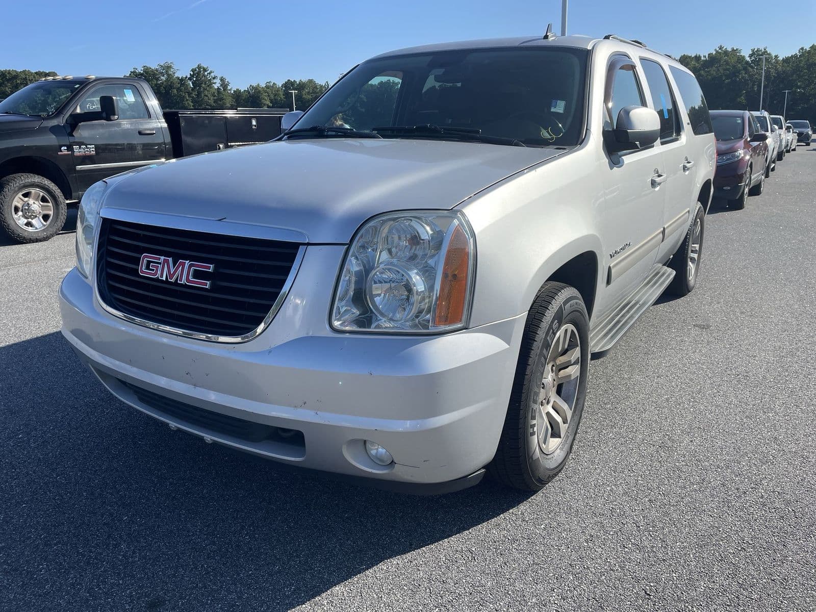 2014 GMC Yukon XL SLT photo 1