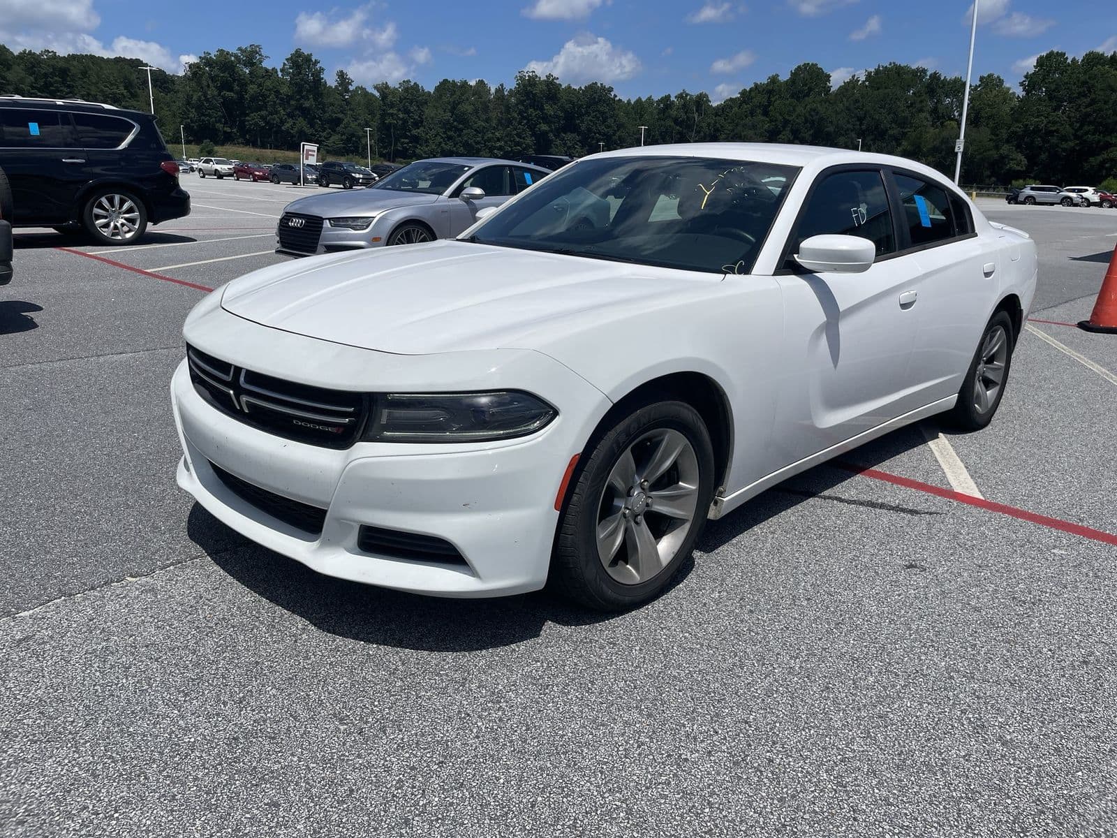 2016 Dodge Charger SE photo 1
