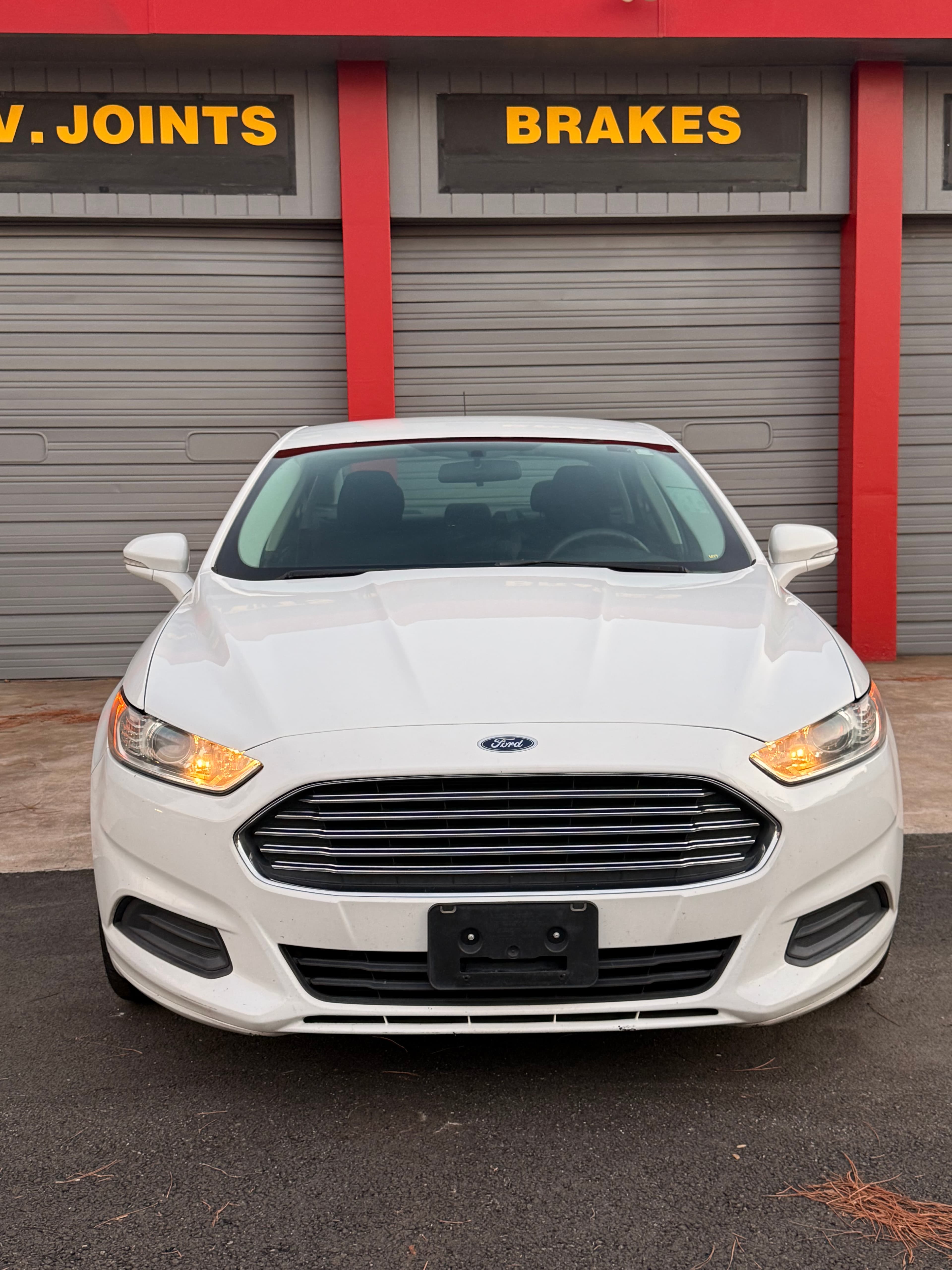 2016 FORD Fusion SE photo 1