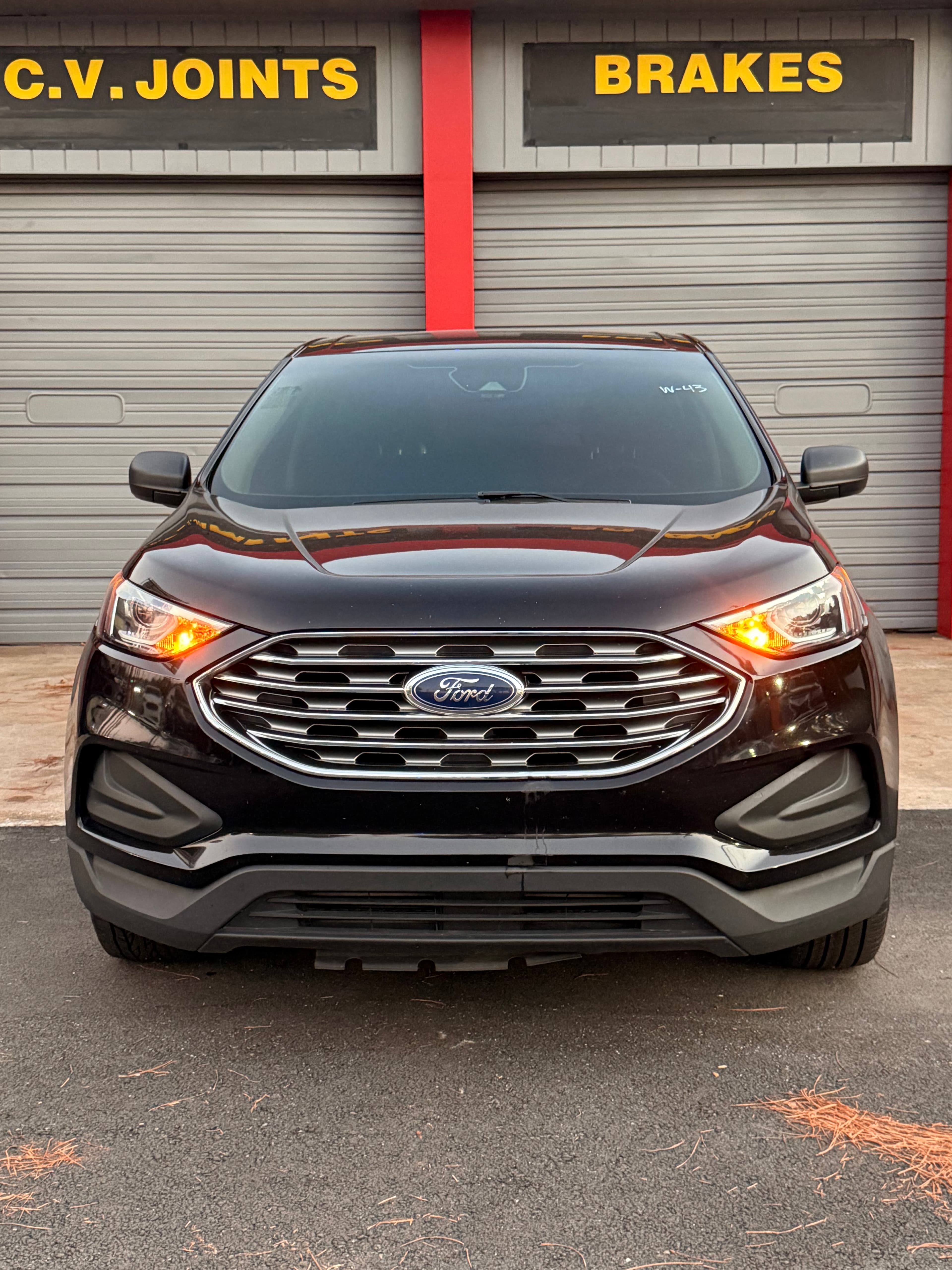 2019 FORD Edge SE photo 1